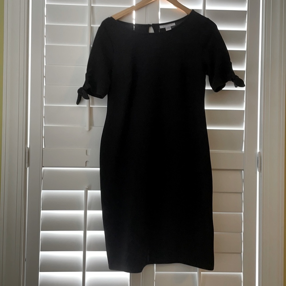 Motherhood Maternity | Black knee-length dress with bow sleeves | M